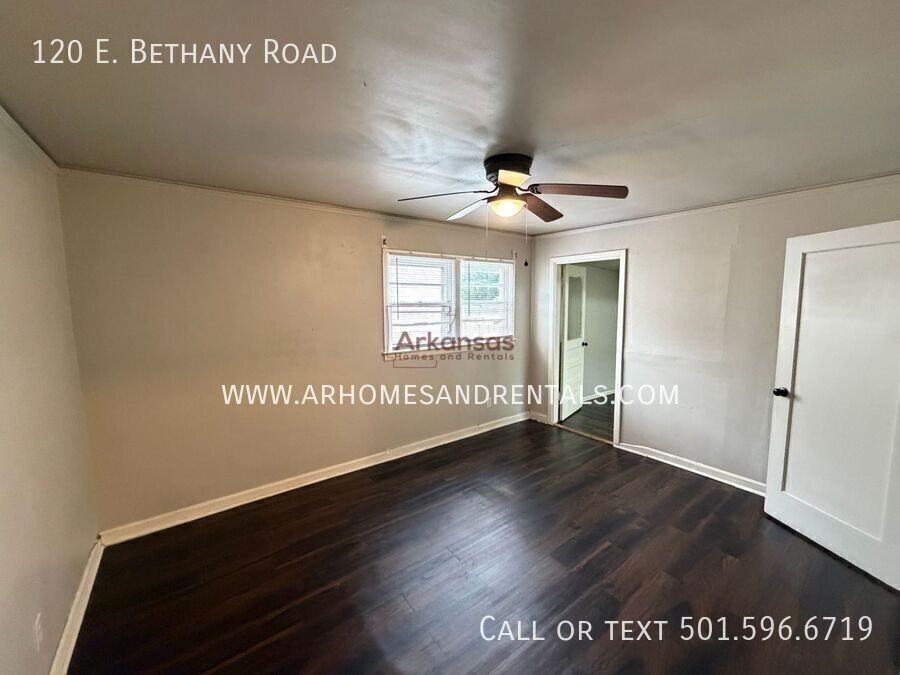 120 E Bethany Rd - Photo 6 of 17