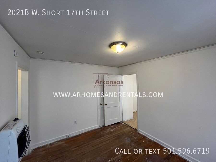 2021 W Short 17th St Apt B - Photo 4 of 8