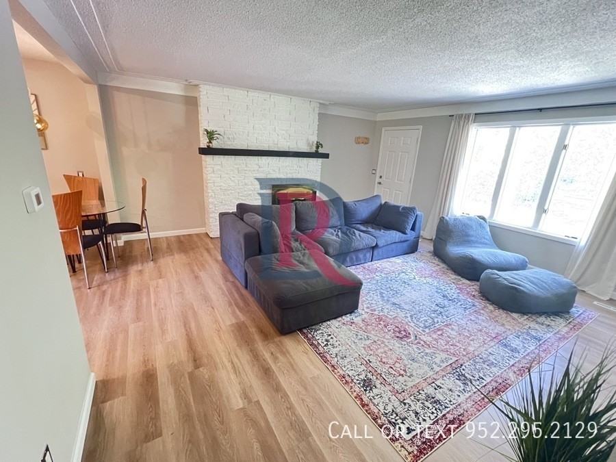 13702 Country Ln - Photo 4 of 24