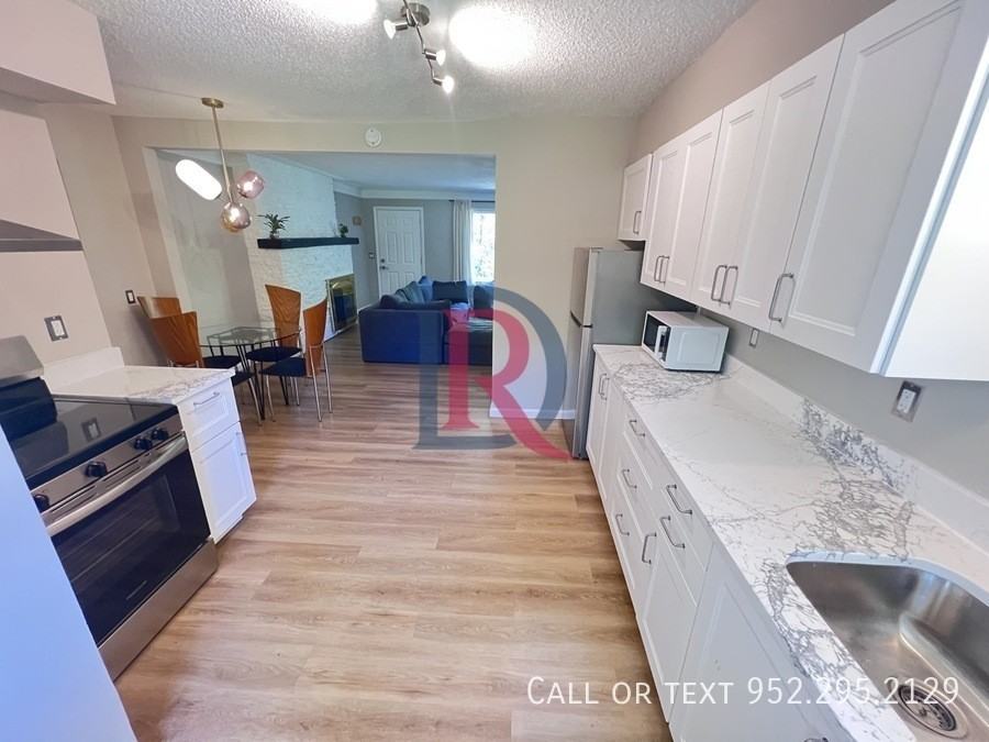 13702 Country Ln - Photo 6 of 24