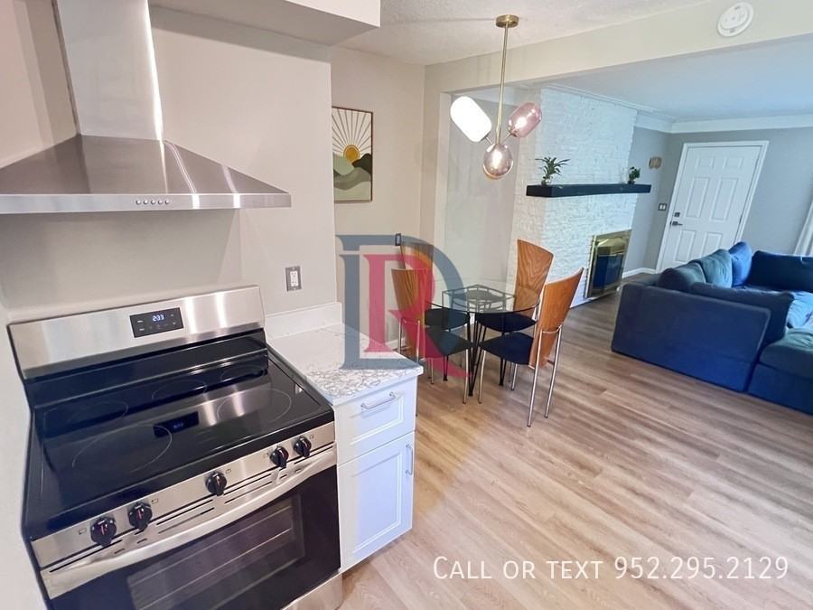13702 Country Ln - Photo 7 of 24