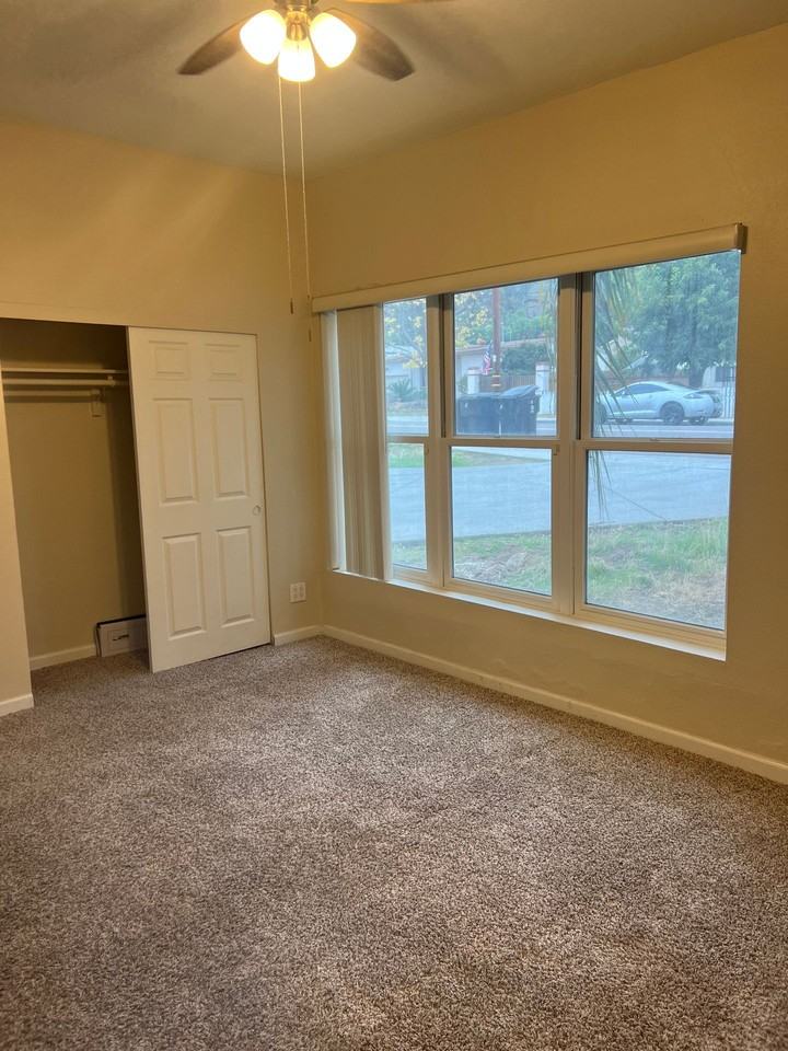 JULIAN AVENUE 12652 (1 - 3) - Photo 6 of 17
