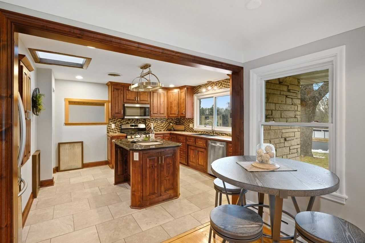 706 1st Ave Nw - Photo 4 of 12