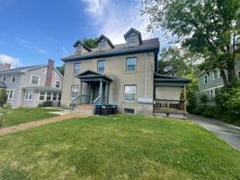 featured image of 30 George St #1