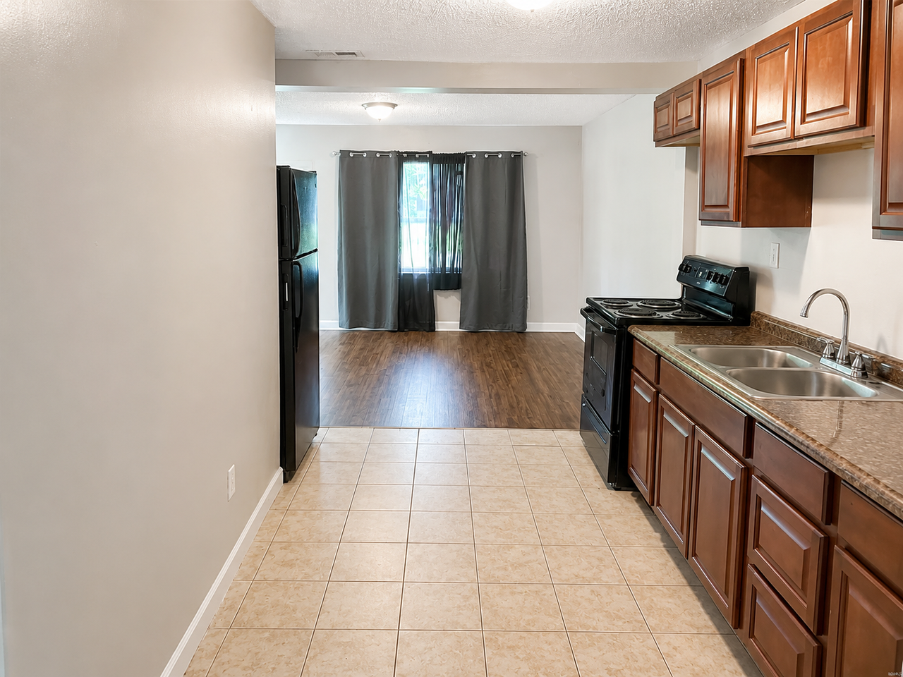 9802 Dennis Dr - Photo 4 of 9