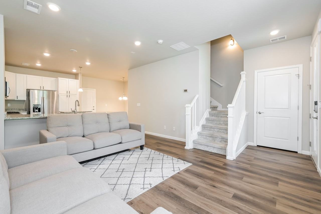 14933 E Belleview Dr - Photo 4 of 17