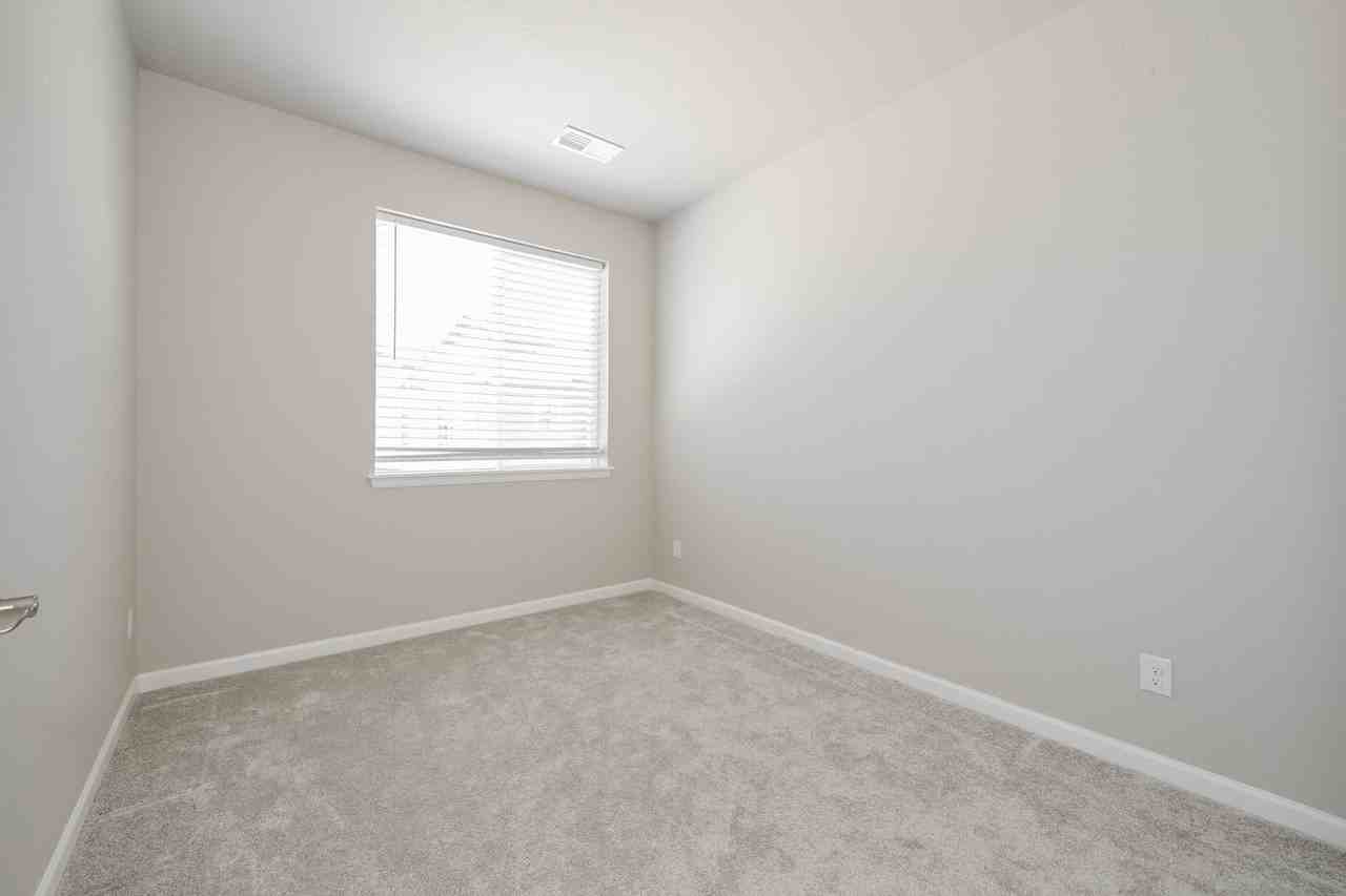 14933 E Belleview Dr - Photo 7 of 17