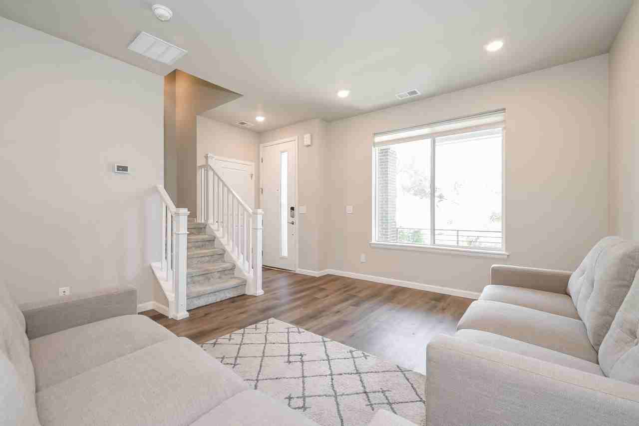 14933 E Belleview Dr - Photo 7 of 17