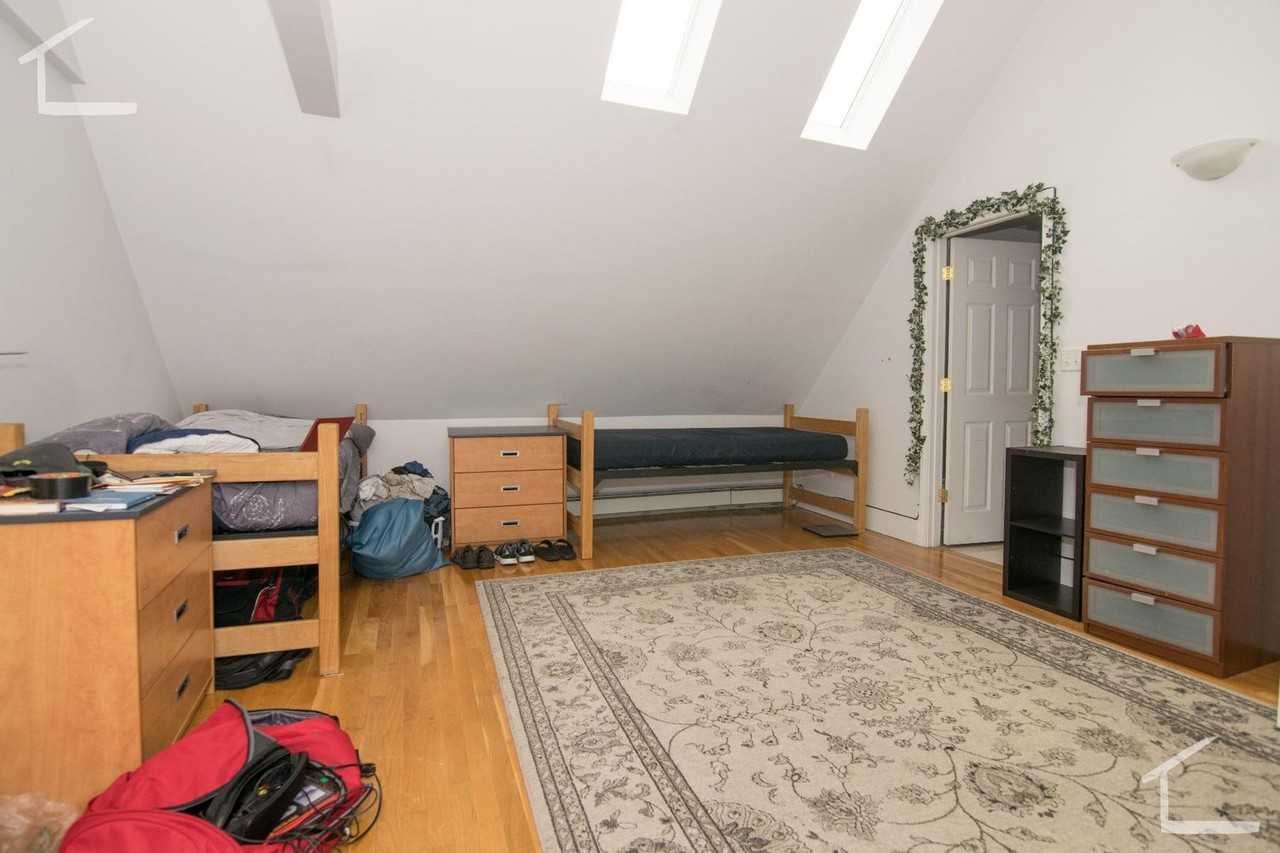 30 Brackett St - Photo 2 of 9