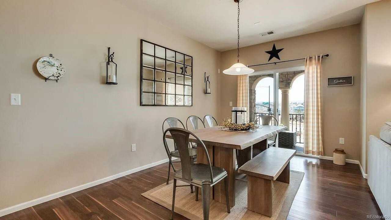 9499 Loggia St - Photo 3 of 25