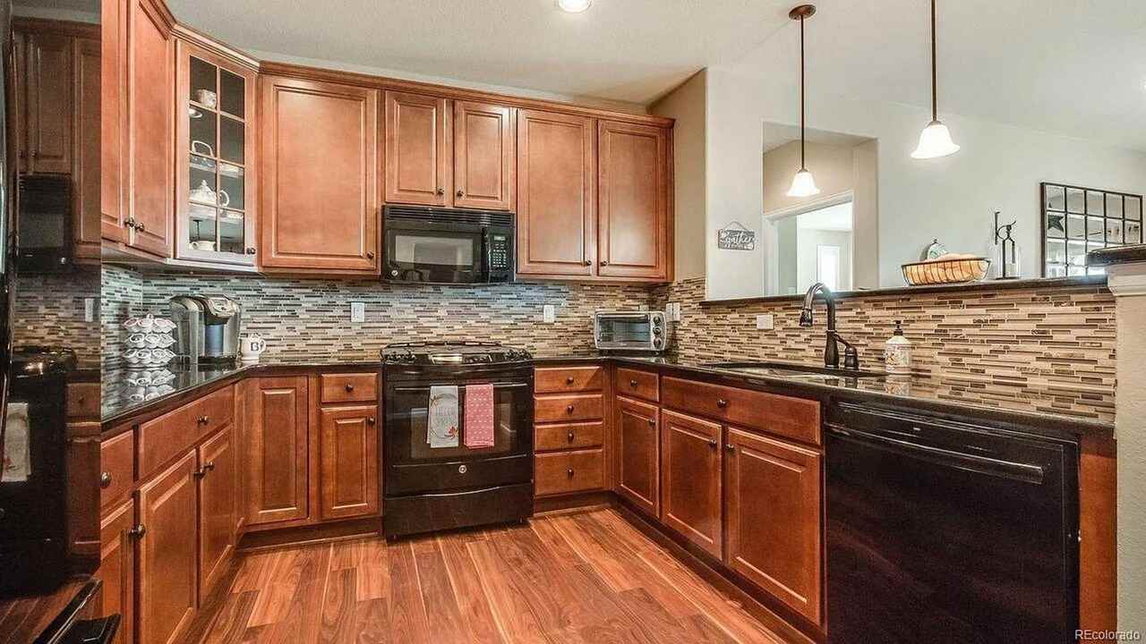 9499 Loggia St - Photo 4 of 25