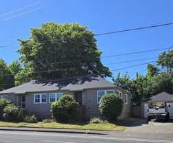 7020 Ne Halsey St - Photo 1 of 1