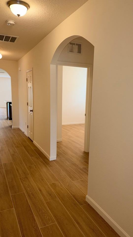 1522 Lexington Sq Sw - Photo 5 of 20