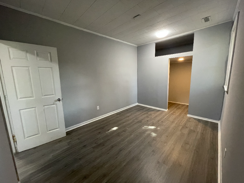 3214 28th Avenue Dr Ne - Photo 5 of 11