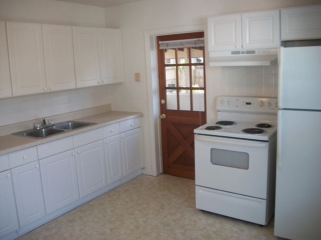 630 50th St N - Photo 3 of 6