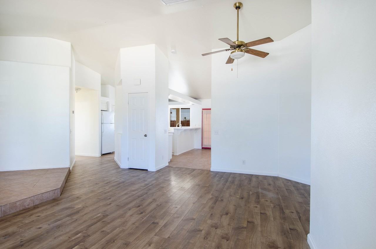 72548 Sunnyslope Dr - Photo 7 of 18