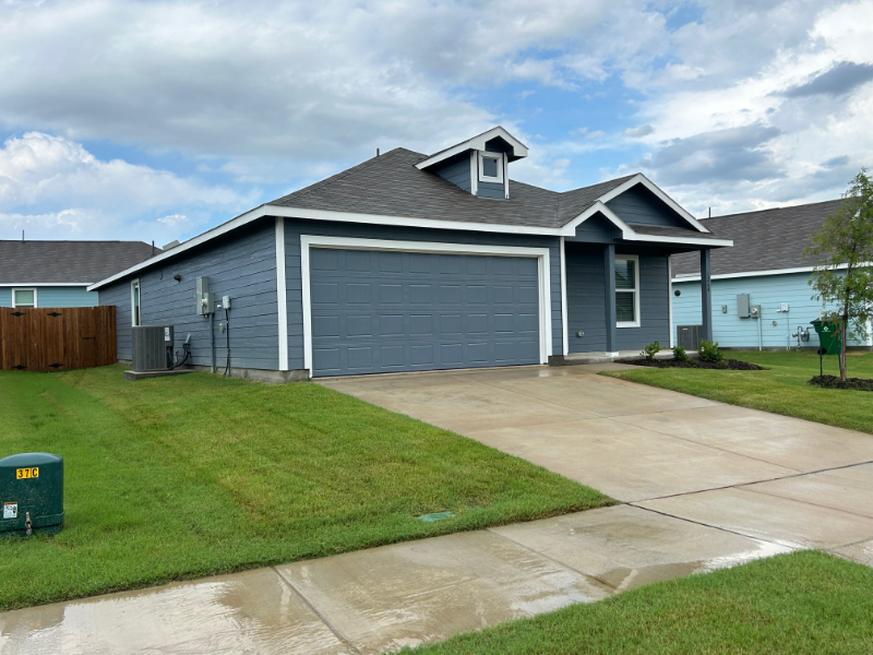 1264 Eclipse Ln - Photo 3 of 20