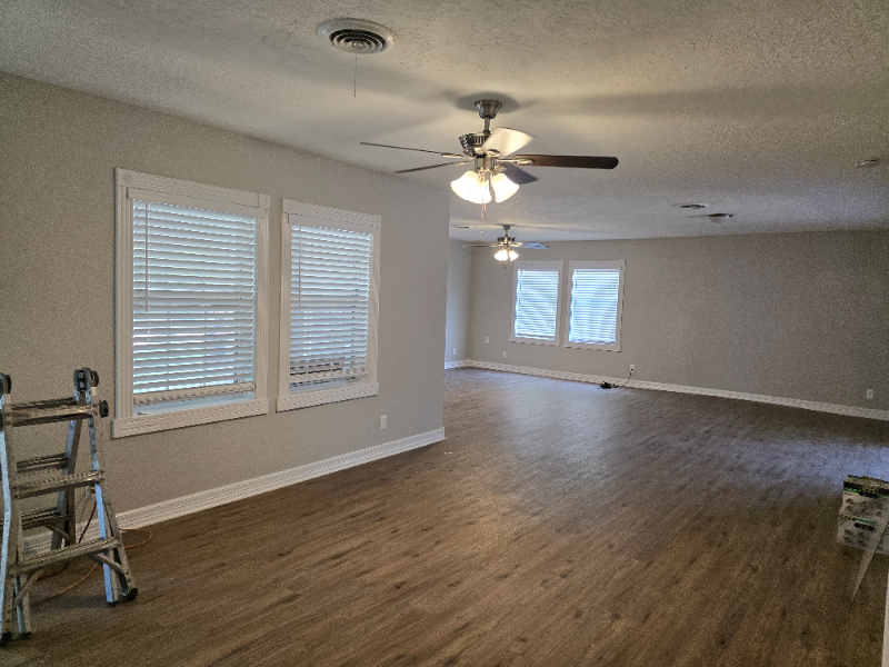 1114 W 5th St - Photo 5 of 11