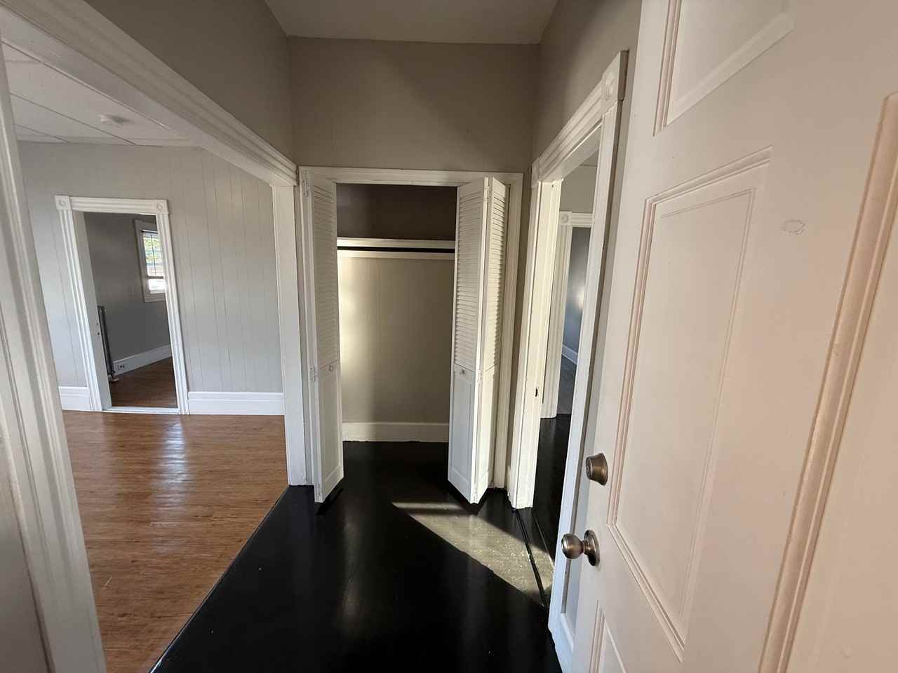 184 Laurel St #2 - Photo 3 of 11