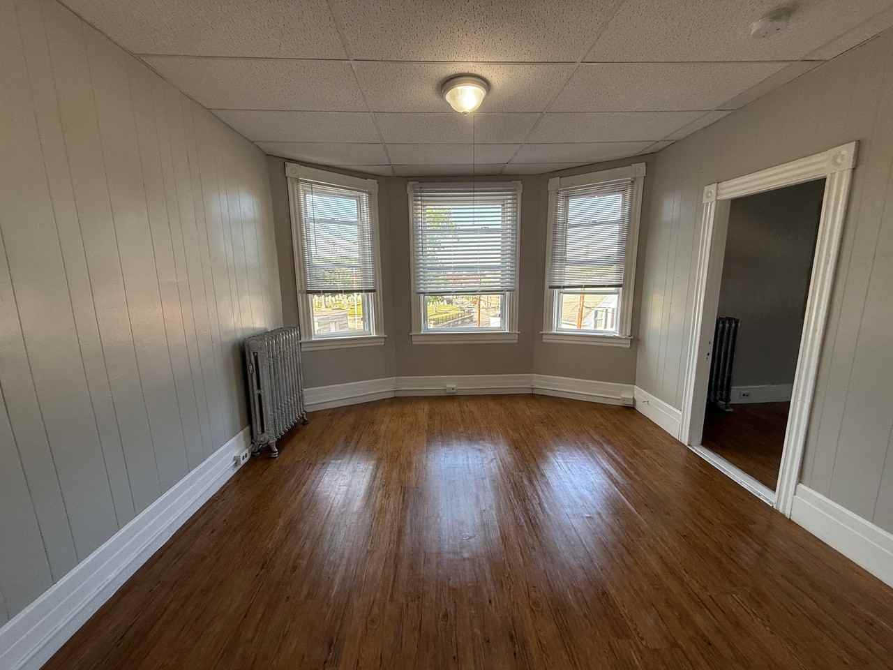 184 Laurel St #2 - Photo 5 of 11