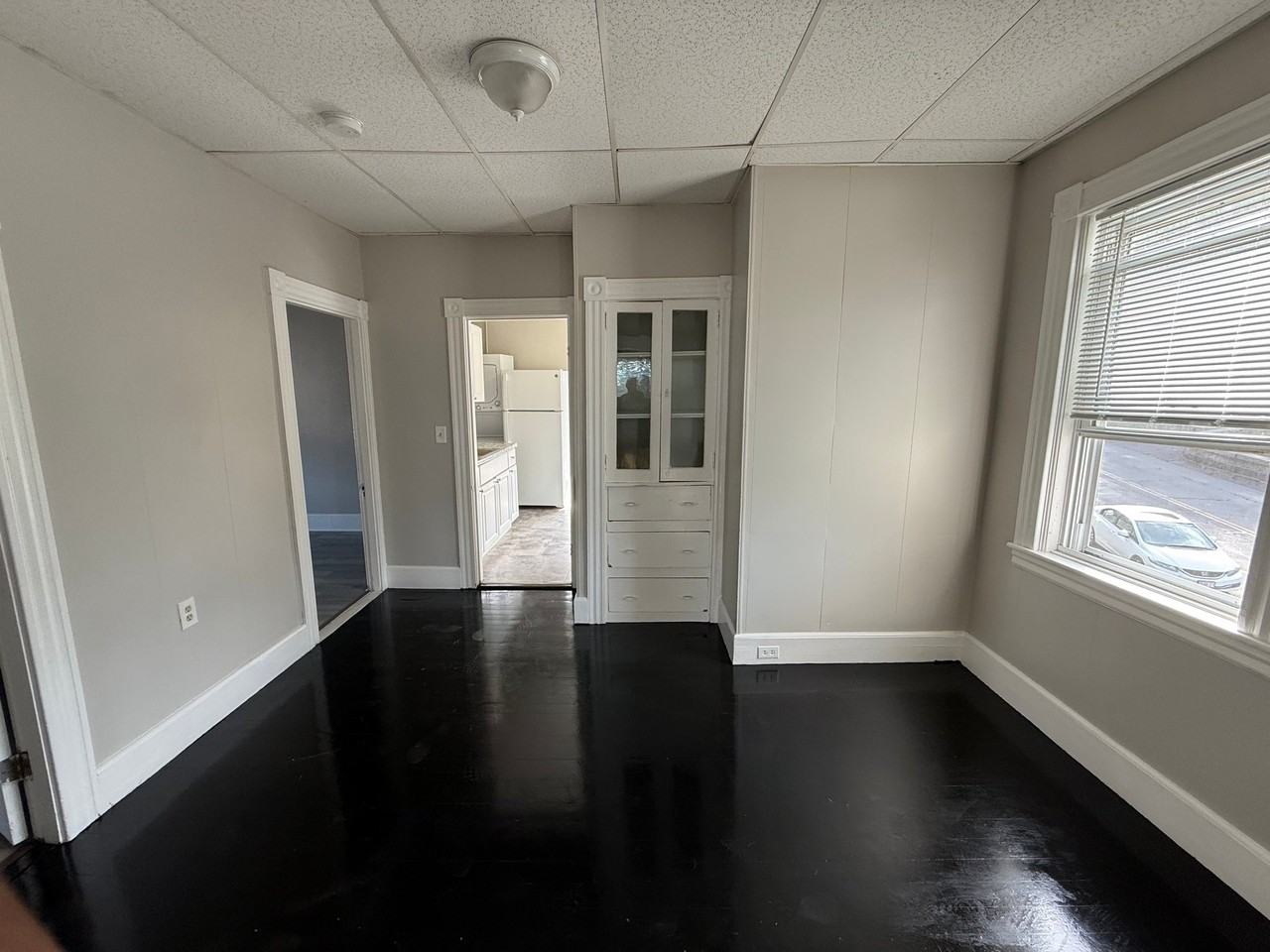 184 Laurel St #2 - Photo 7 of 11