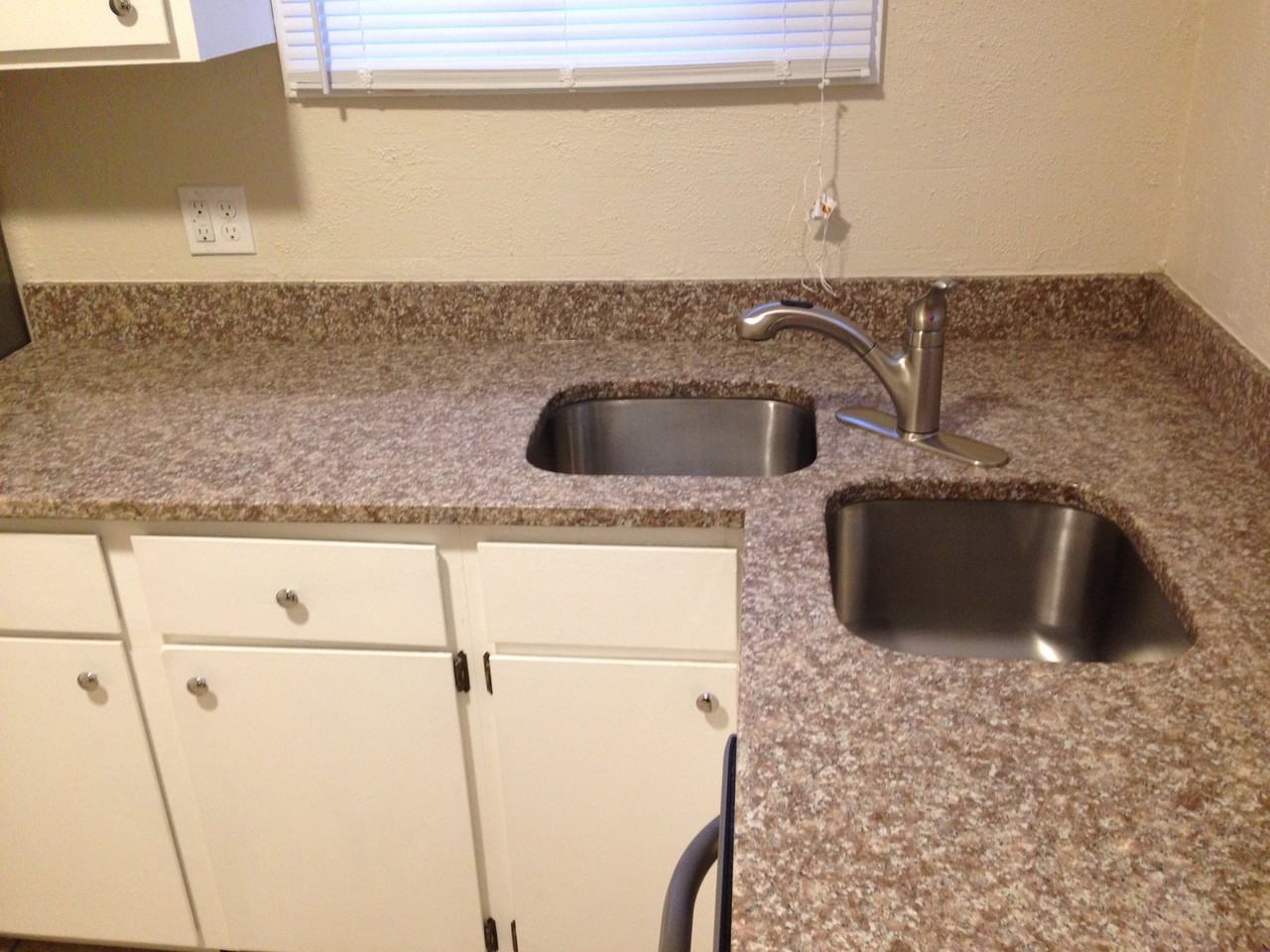 458 Hallock St - Photo 2 of 20