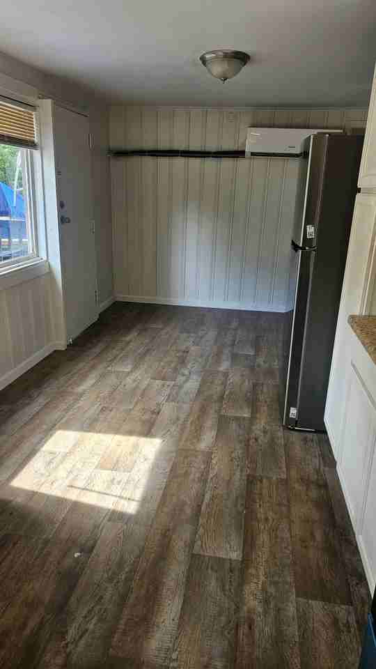 1373 Ridge Rd - Photo 6 of 9