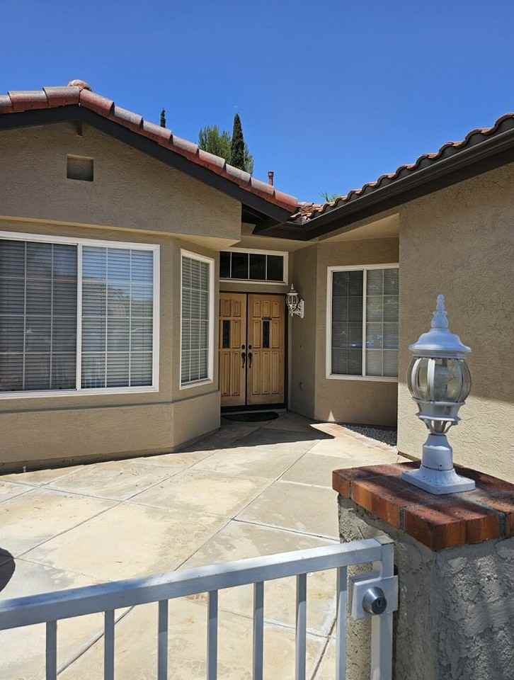 45665 Calle Ayora - Photo 2 of 20