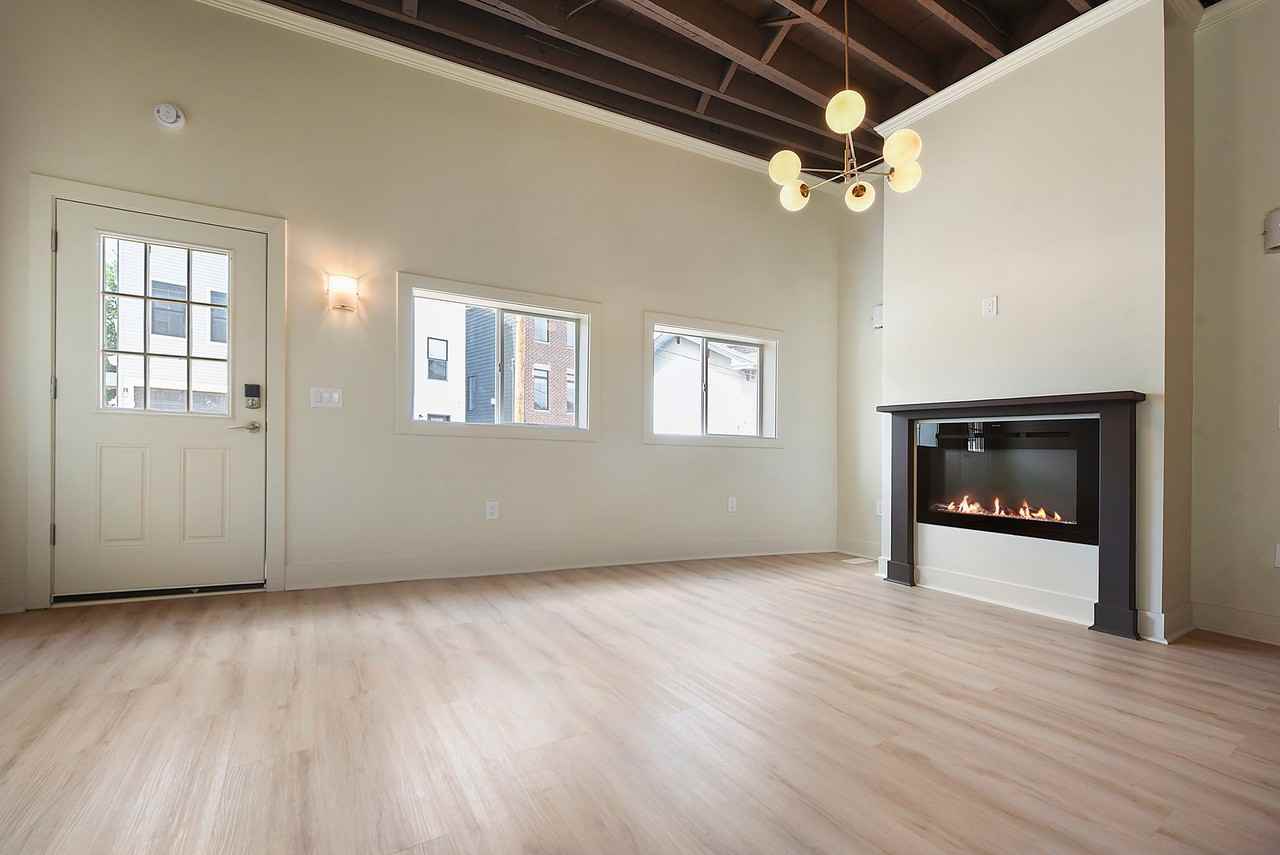 421 52nd St #1 - Photo 3 of 20