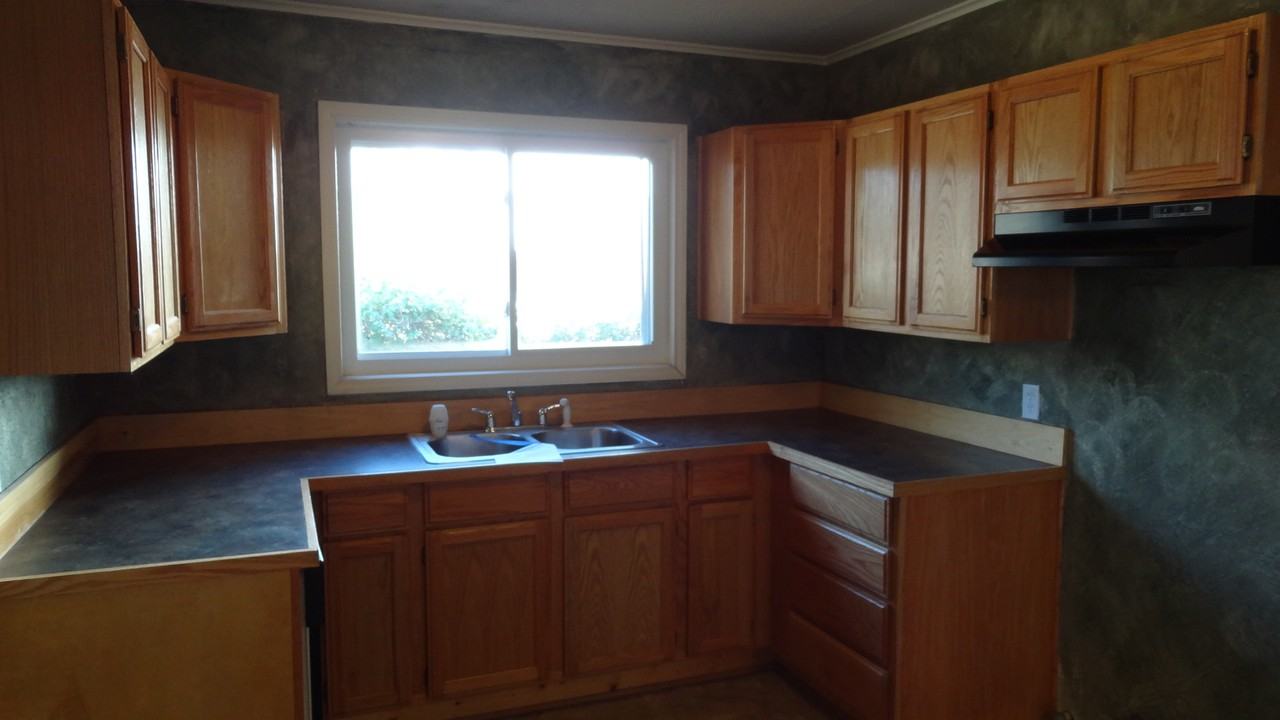 2144 S Toledo Ave - Photo 3 of 6