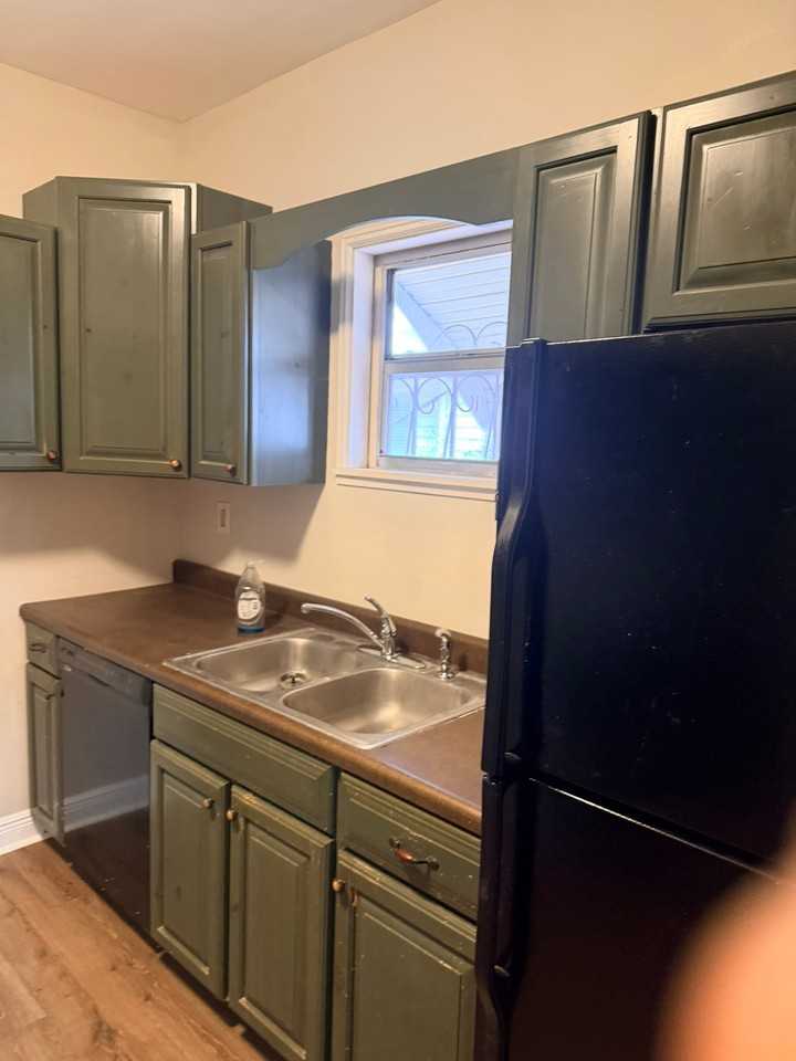 2143 5th Ave N - Photo 6 of 8