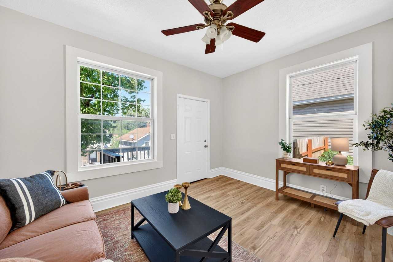 4028 Schiller Pl - Photo 5 of 16