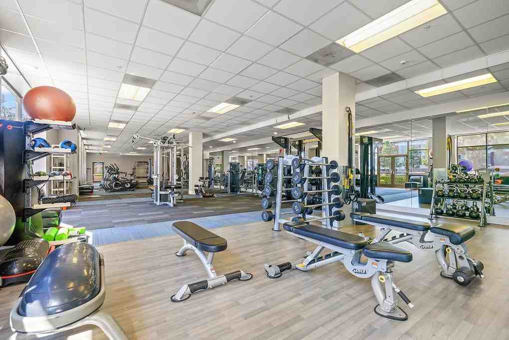 Pinnacle at MacArthur Place - Photo 6 of 45