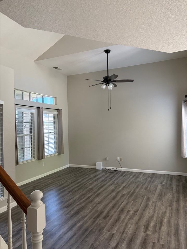 8506 Twin Trails Dr - Photo 3 of 18