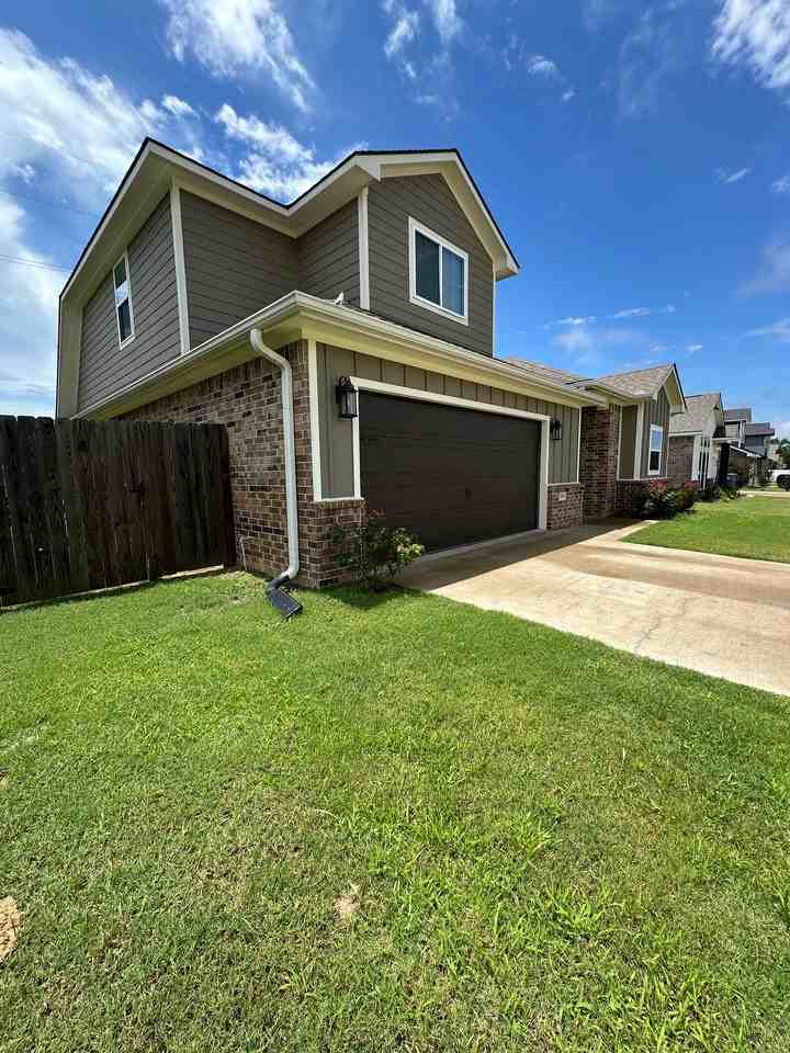 15439 Anna Ln - Photo 2 of 18