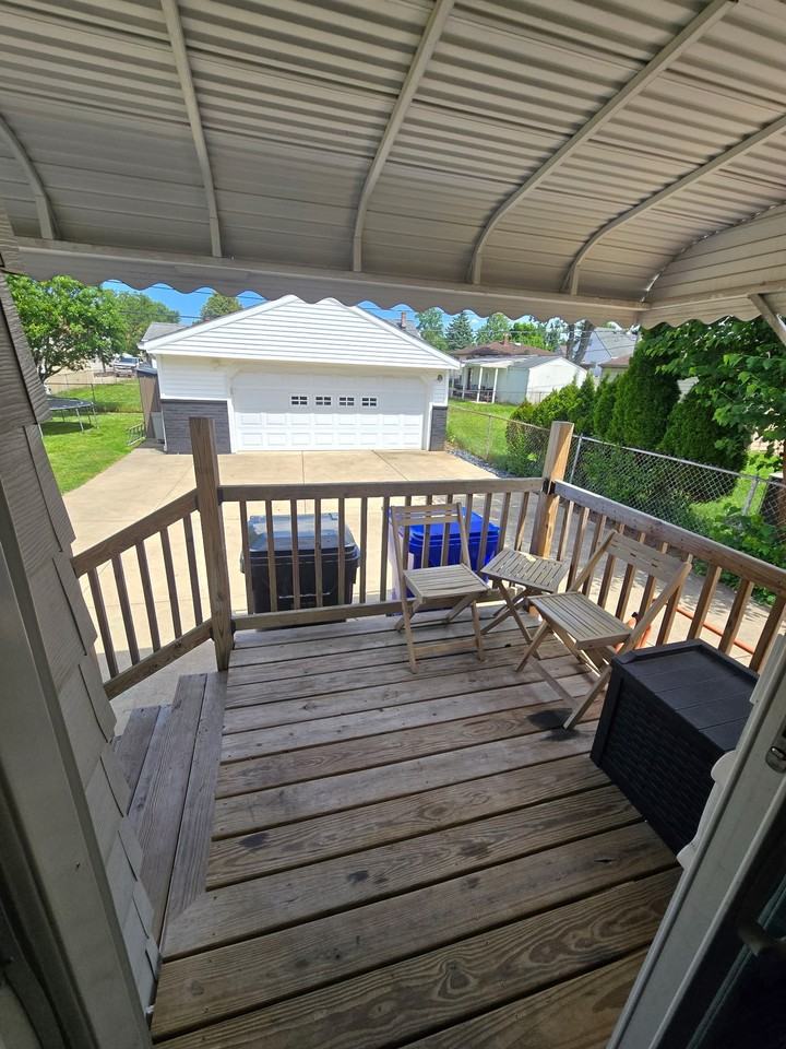 6455 Almont Dr - Photo 3 of 16