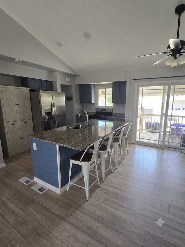 6455 Almont Dr - Photo 5 of 16
