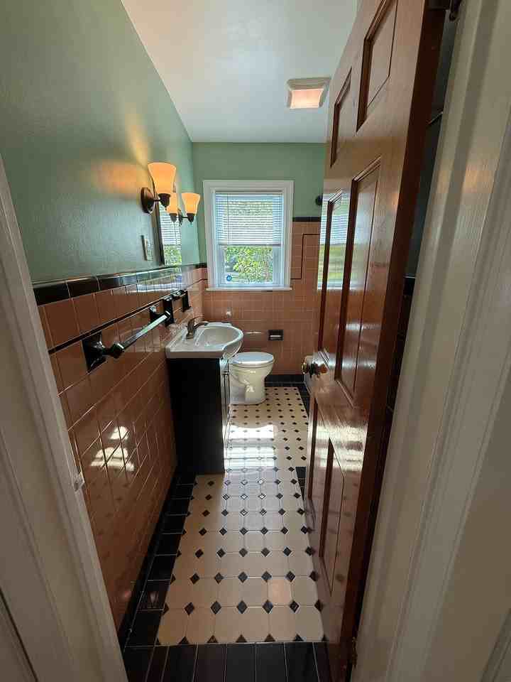 408 S 24th St - Photo 6 of 13