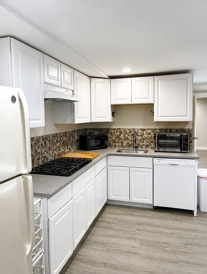1109 N Jackson St - Photo 4 of 17