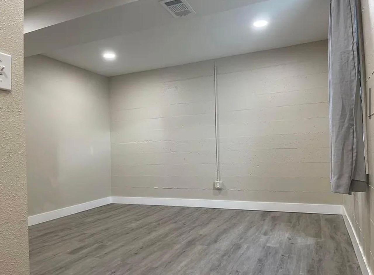 1109 N Jackson St - Photo 6 of 17