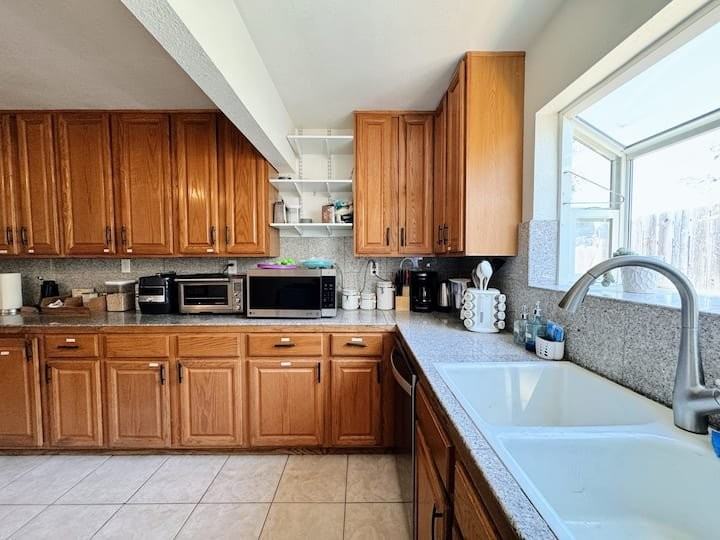 1724 Luxton St #0 - Photo 5 of 14