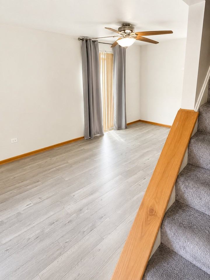 12741 S Kenneth Ave - Photo 2 of 10