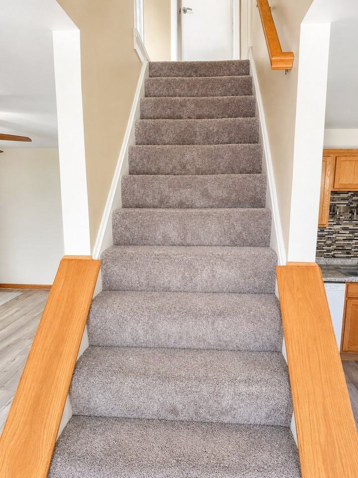 12741 S Kenneth Ave - Photo 4 of 10