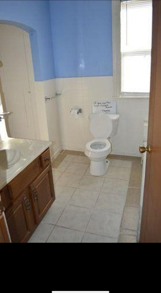 818 Gaston Ave - Photo 4 of 23