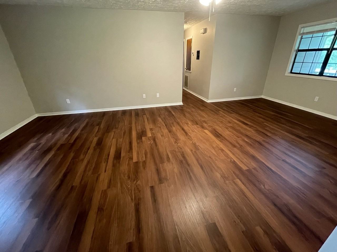 119 Lambert Dr - Photo 2 of 10