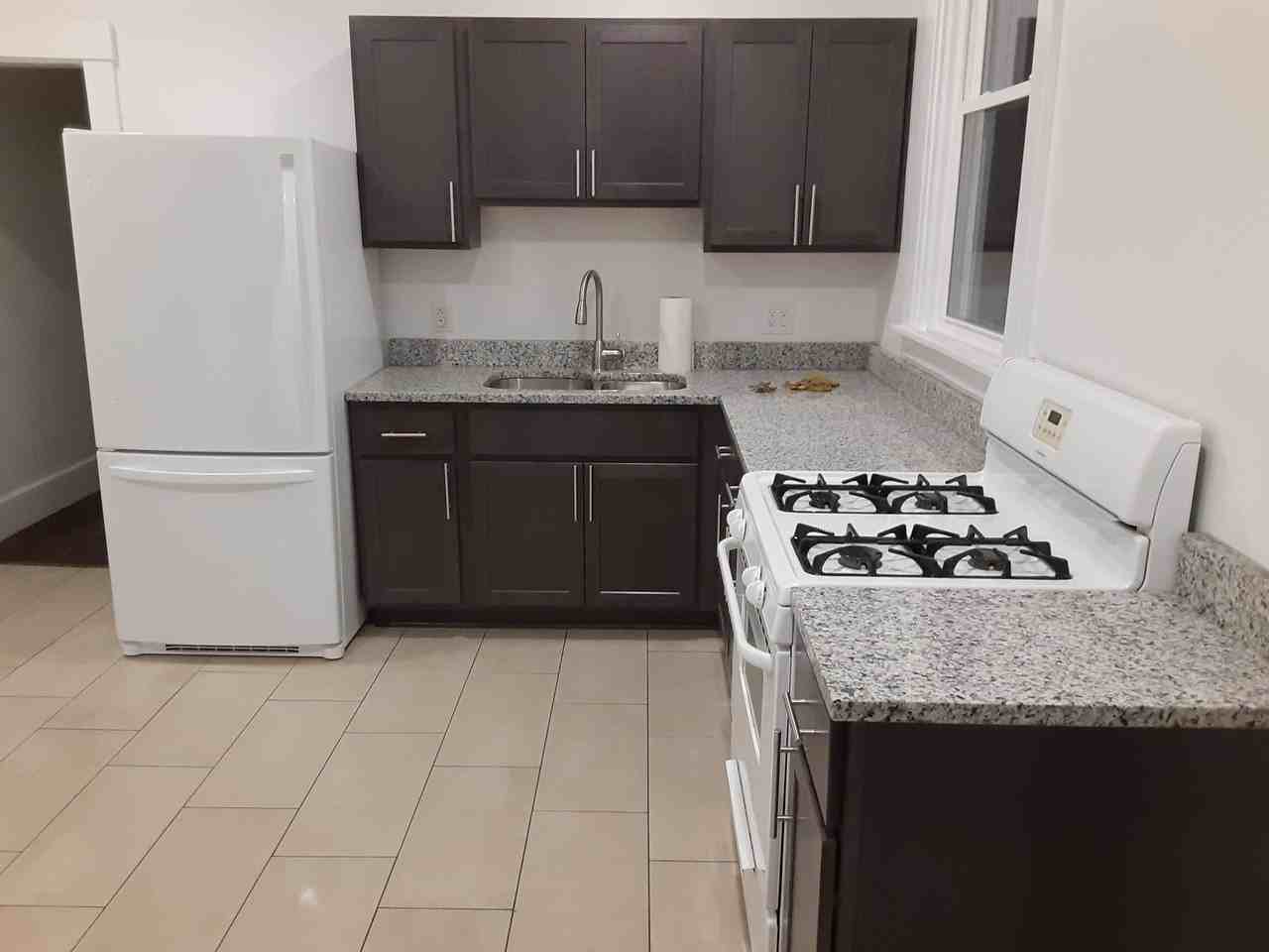 3215 Ward St #A - Photo 2 of 9