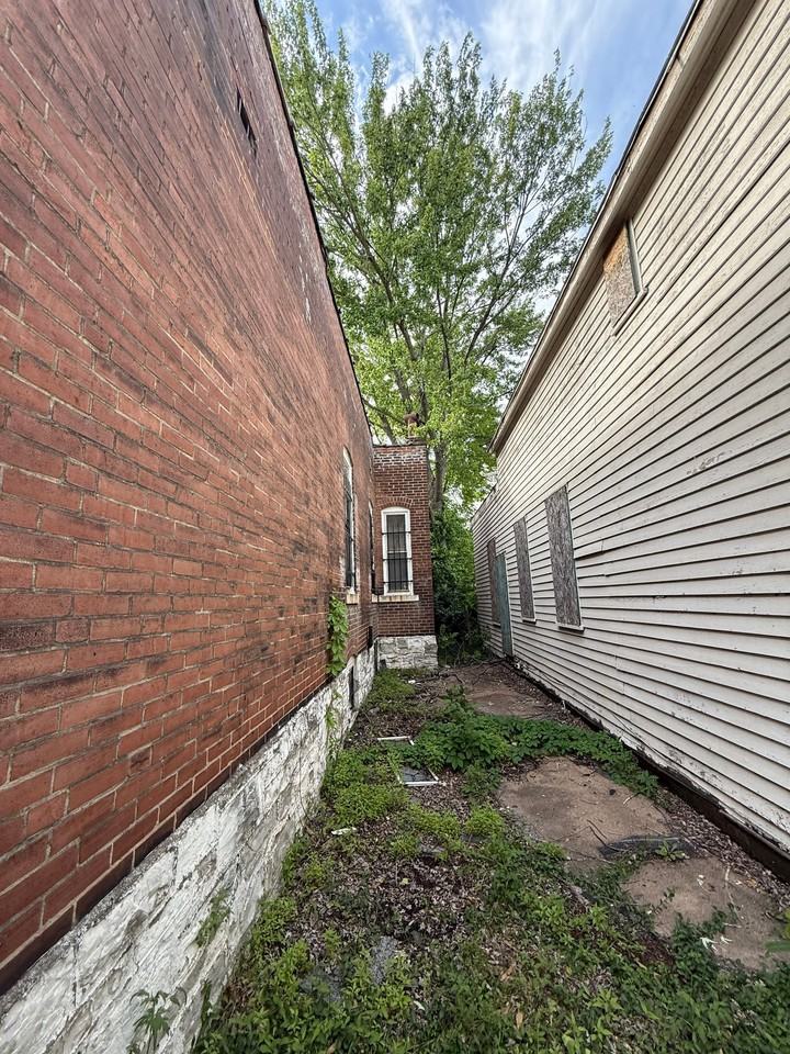 5457 Geraldine Ave - Photo 7 of 20