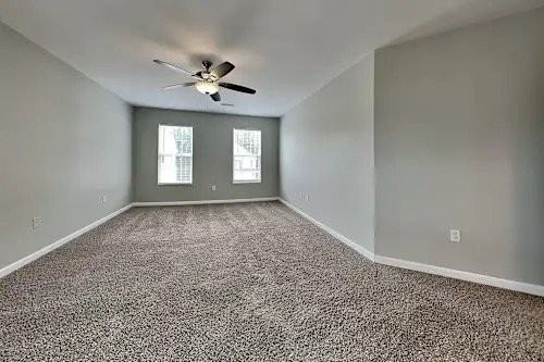 702 Marjam Ln - Photo 2 of 10