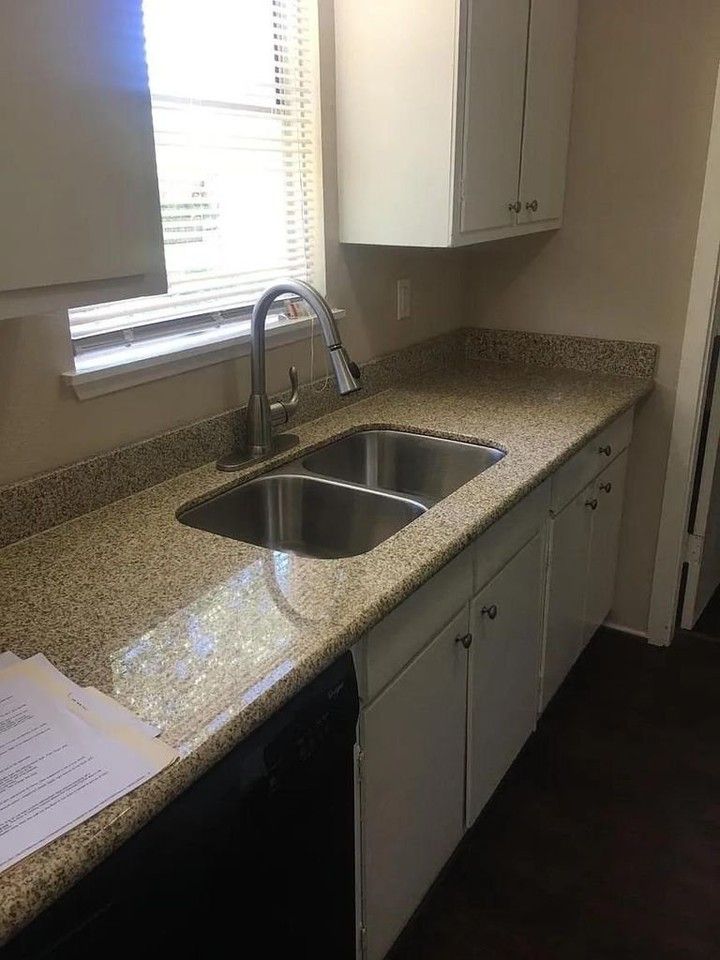 10614 Edgar St - Photo 3 of 6