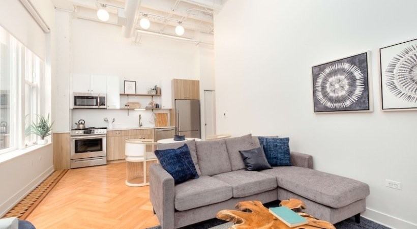 40 E Adams St - Photo 2 of 19